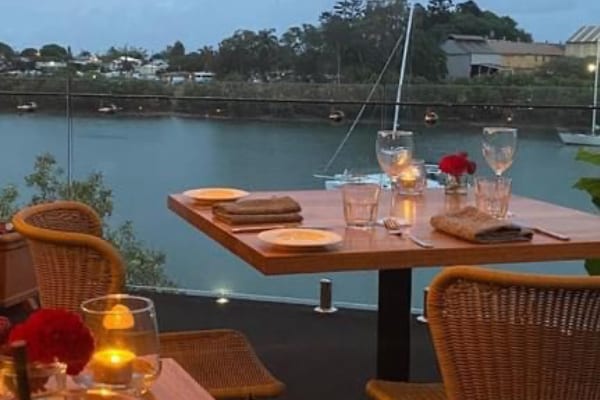 H2O dining on the deck
