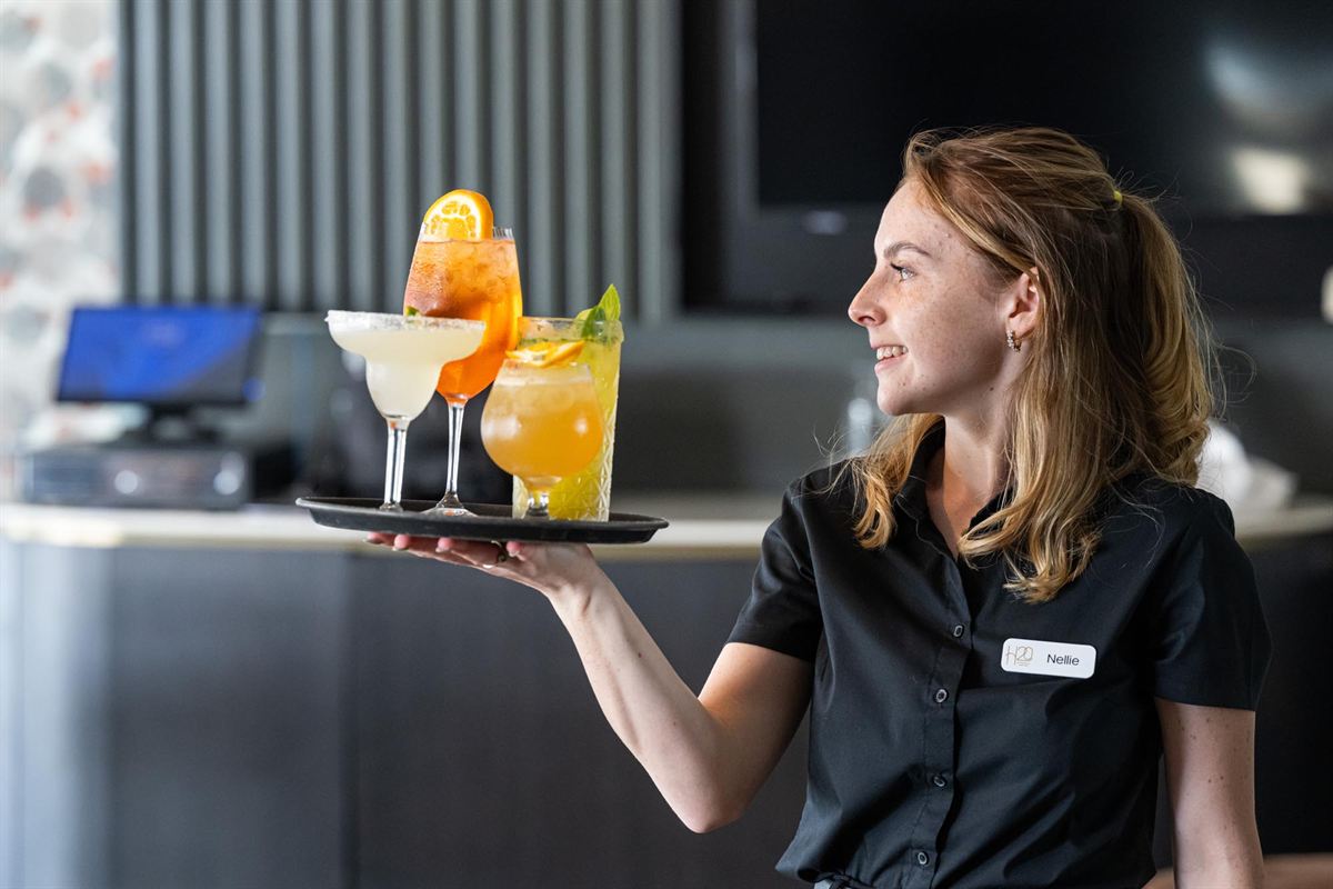 Cocktails served on a tray at H2O
